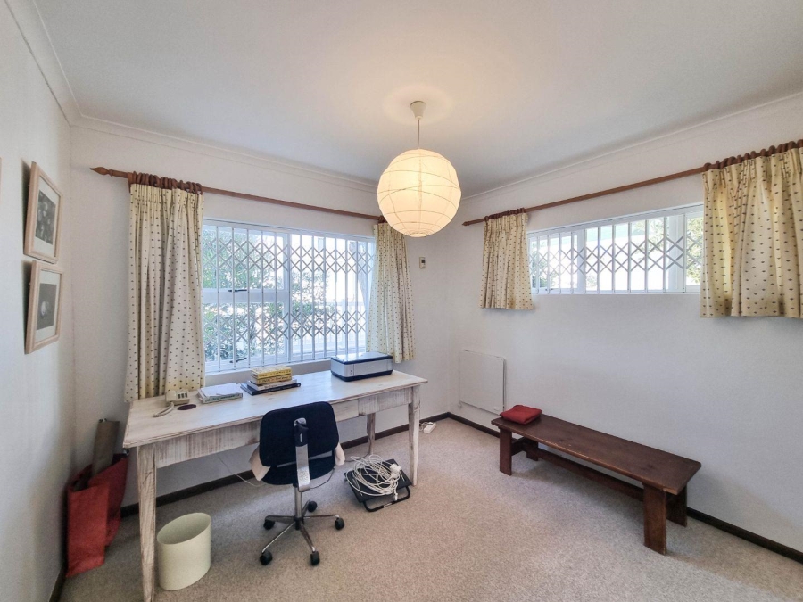 4 Bedroom Property for Sale in Sandbaai Western Cape